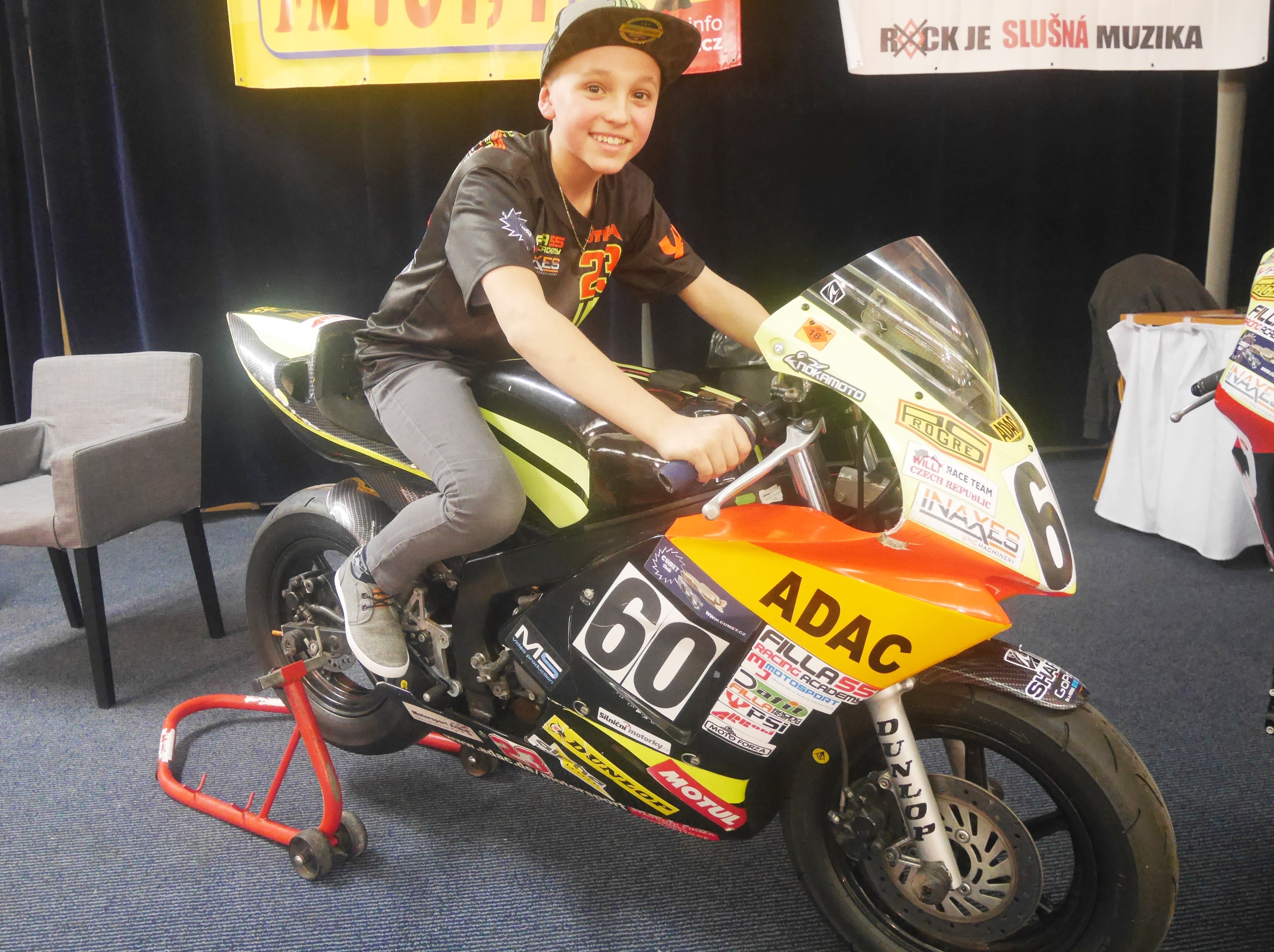Štěpán Zuda, teprve dvanáctiletý motocyklový talent z města pod Ještědem se chystá na španělské mistrovství