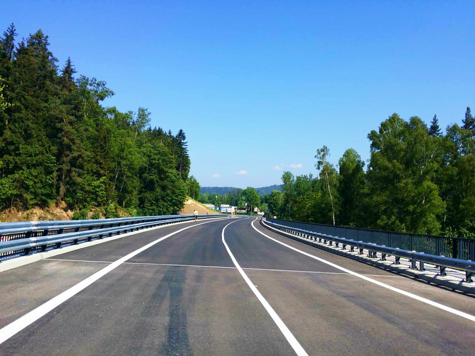 Nová silnice mezi Libercem a Jabloncem č. I/14 urychlí dopravní spojení mezi městy