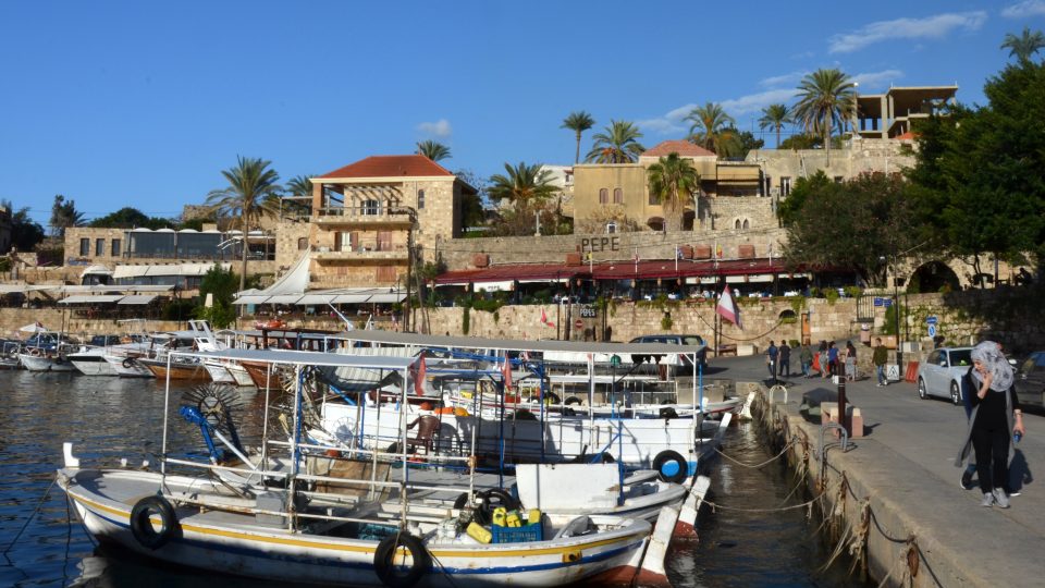 Byblos - přístav antického města na břehu Středozemního moře