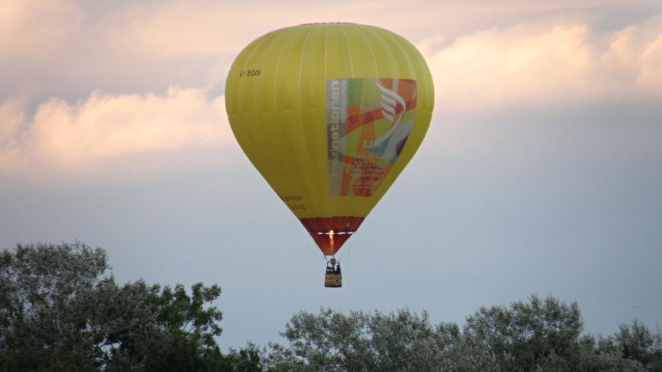 Balón nad Českým rájem