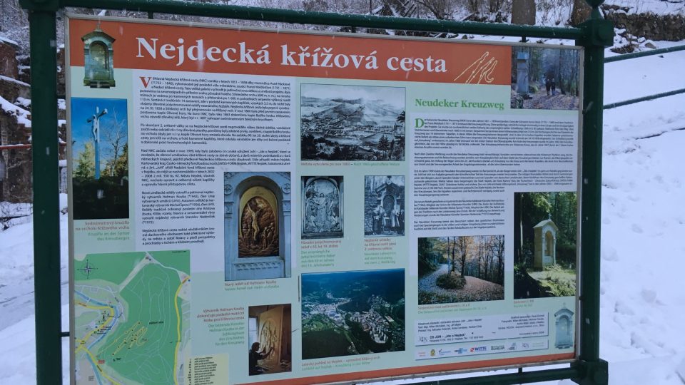 Informační tabule na začátku křížové cesty