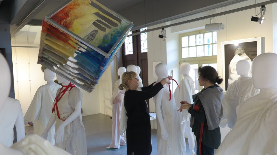 Vysoká škola výtvarných umění z Bratislavy vystavuje v Jablonci