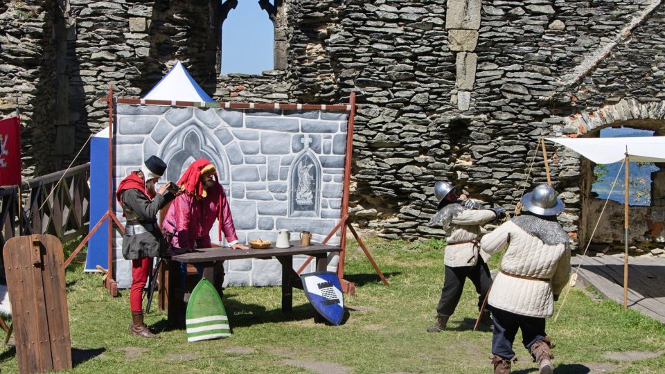 Skupina Tartus na hradě Bezděz