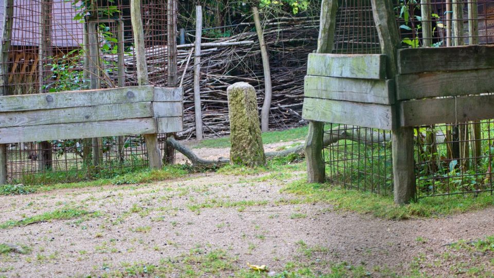 Zoo Liberec - mezník, který označoval původní pozemky zahrady