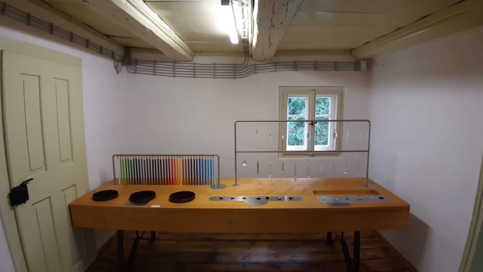Liščí bouda je pobočkou jabloneckého Muzea skla a bižuterie