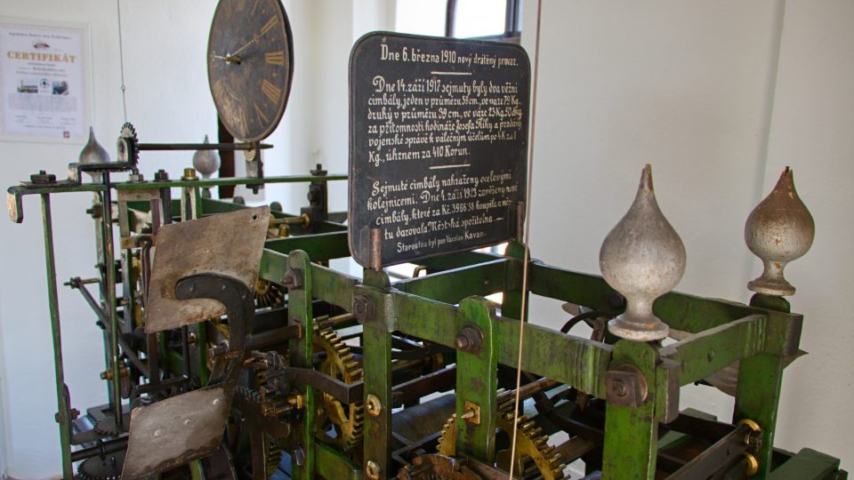 Stroj věžních hodin v Jilemnici