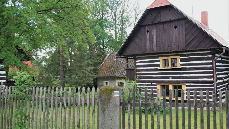 Patrový roubenný dům ve Vesci u Sobotky