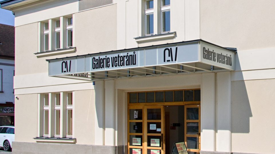 Galerie veteránů je v bývalém turnovském kině