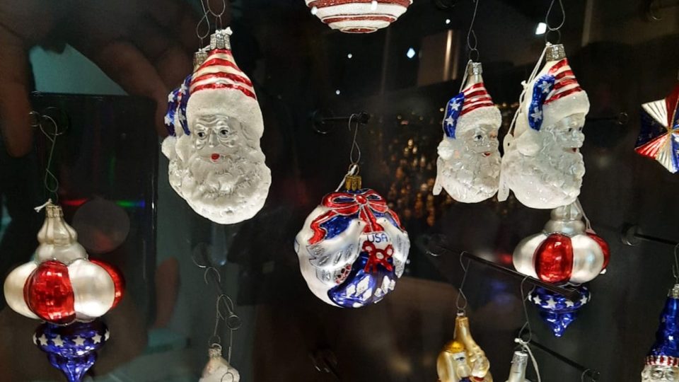 Největším odbytištěm vánočních ozdob byly pro české výrobce Spojené státy americké