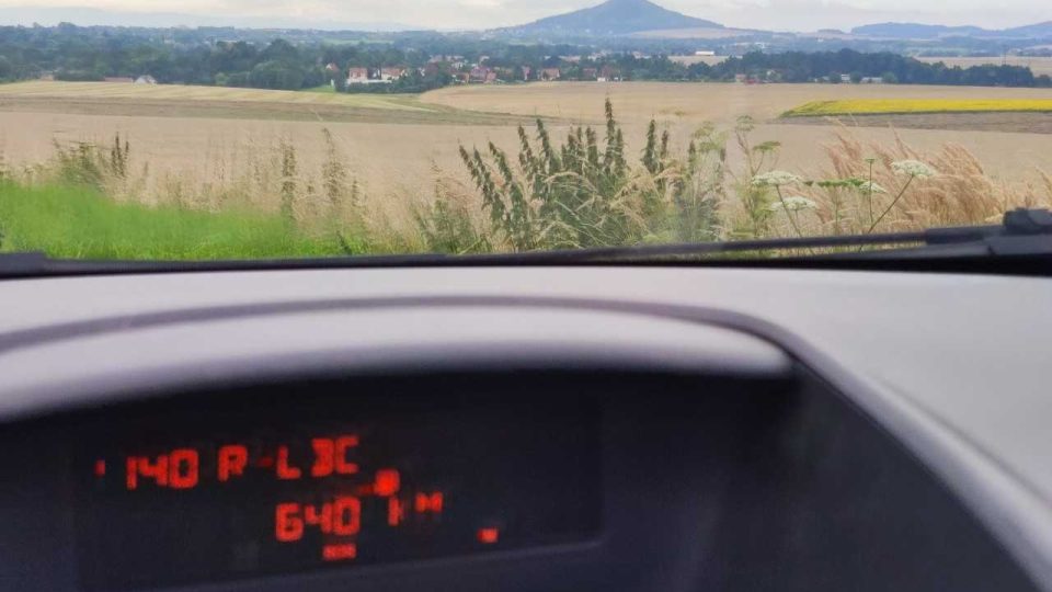 Udo Lehmann: Fotka ze severního okolí Görlitzu s Landeskrone