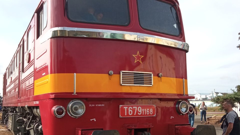 Dieslová lokomotiva Sergej ze slovenských Vrútek
