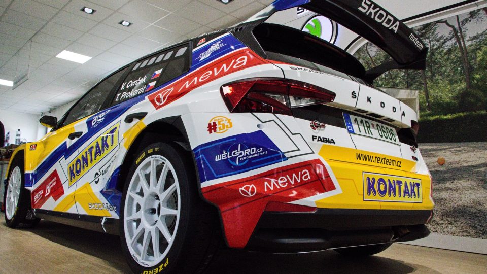Věroslav Cvrček a Tomáš Proktorát získali nový závodní vůz, Fabii RS Rally 2