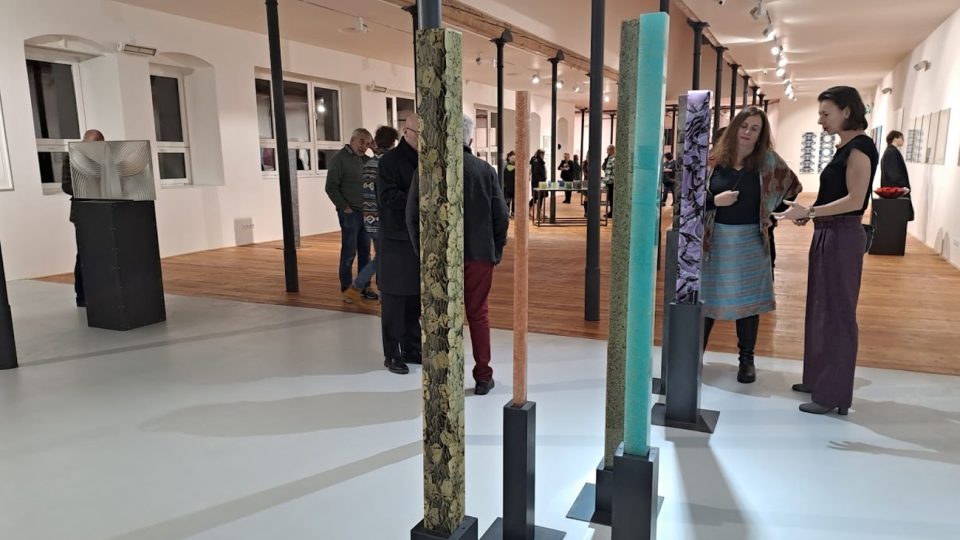 Výstava v Nisa Factory ukazuje průřez tvorbou výtvarníka Zdeňka Lhotského
