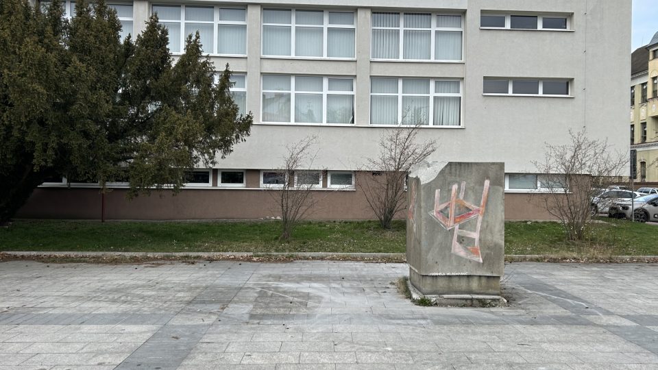 Sokl, na kterém v České Lípě stála socha Lenina