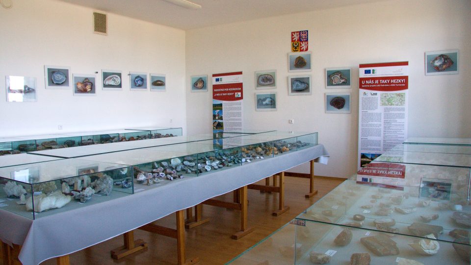 Výstava Drahé kameny a minerály v Radostné pod Kozákovem
