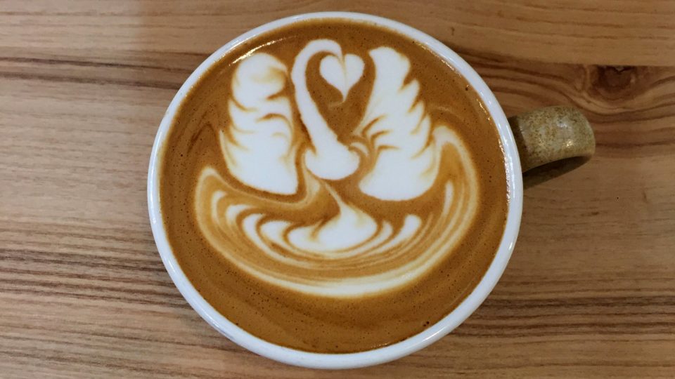 Latte art od libereckého baristy Jakuba Součka