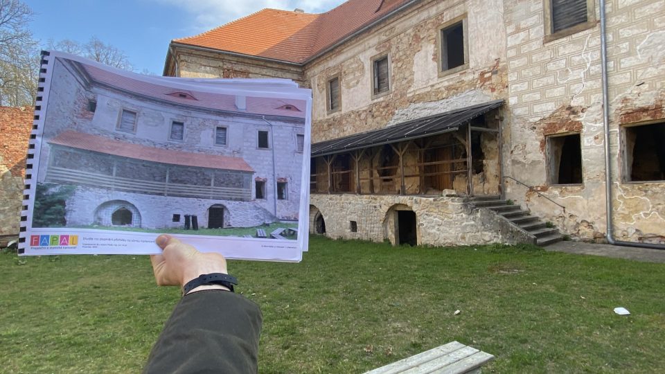 Rekonstrukce vnitřního nádvoří zámku Vartenberk je v plánu příští rok