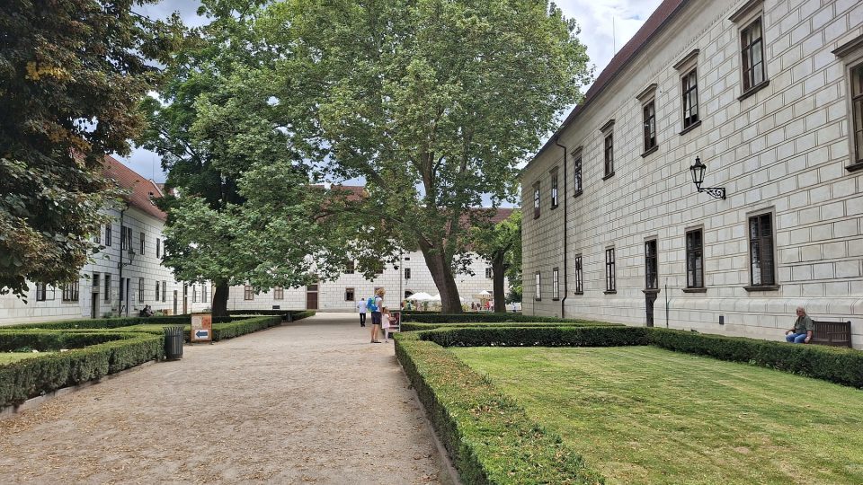 Zámecký park třeboňského zámku má rozlohu čtyři hektary | foto: Zdeněk Zajíček, Český rozhlas Zámecký park třeboňského zámku má rozlohu čtyři hektary
