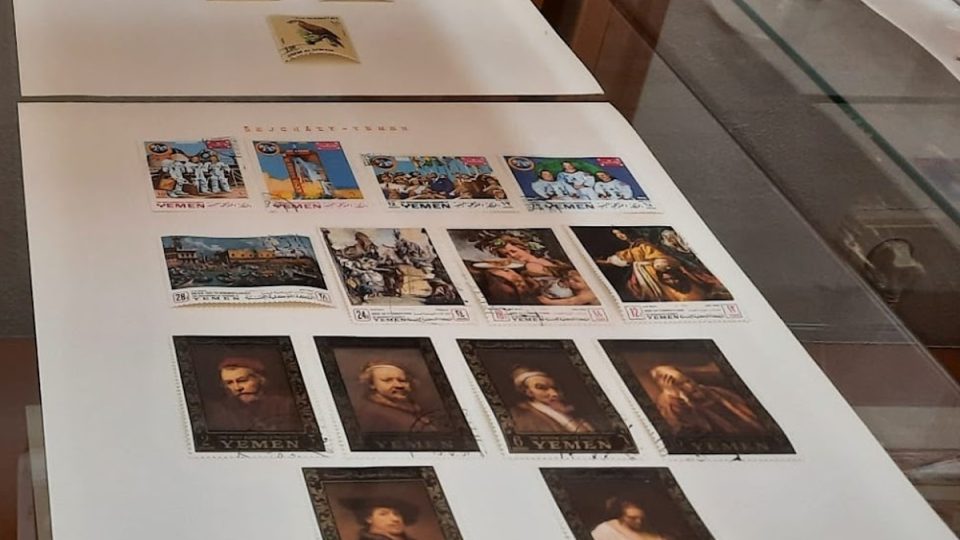 Filatelistická výstava v Lomnici nabízí známky s různými motivy