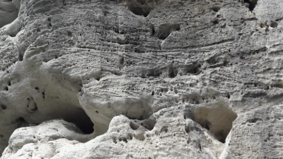 Skalní bradlo je v hruboskalském skalním městě