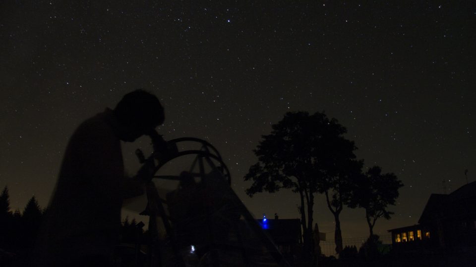 Pozorovatel noční oblohy na Jizerce