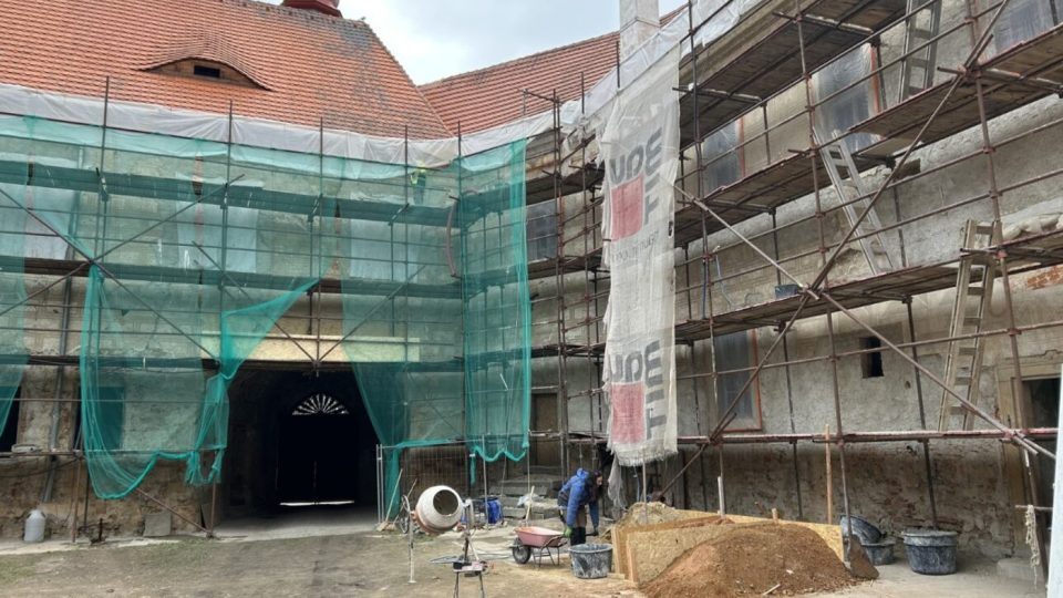 Na zámku Vartenberk začne návštěvnická sezona v květnu | foto: Jiří Jelínek, Český rozhlas Na zámku Vartenberk začne návštěvnická sezona v květnu