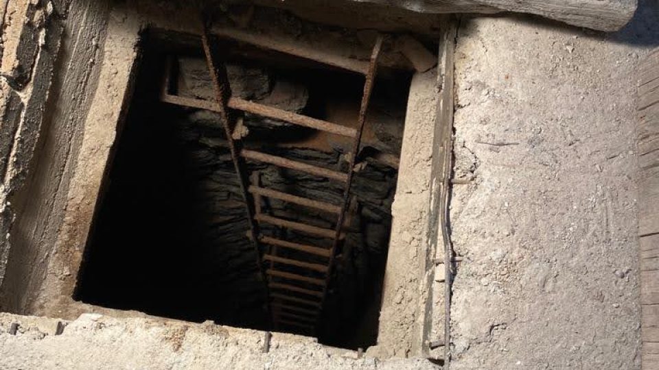 Dělníci při rekonstrukci objevili studnu