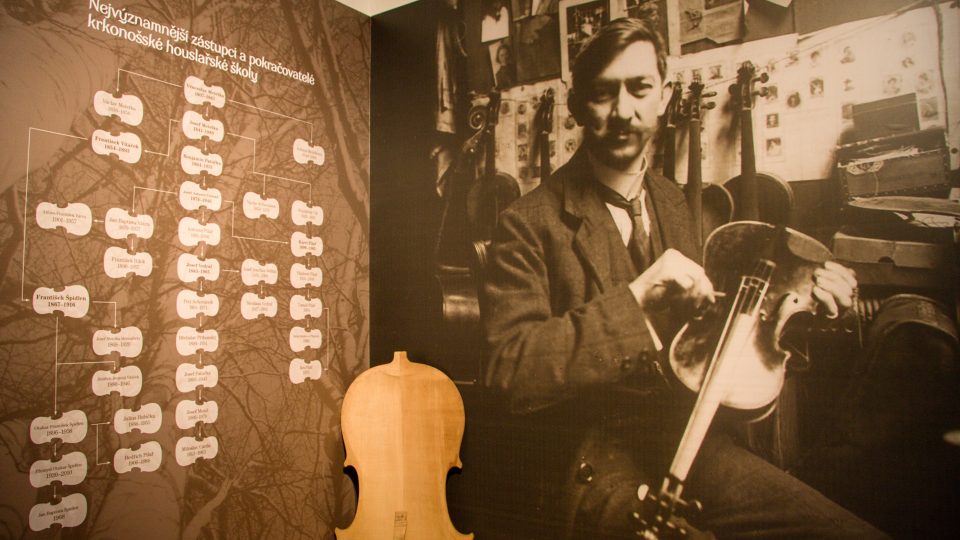 Josef Vedral - významný pkračovatel Krkonošské houslařské školy