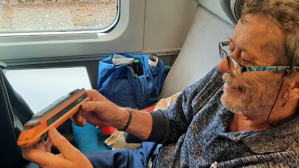 TGV do Prahy přilákal takzvané šotouše, jak se říká skalním fanouškům železniční dopravy