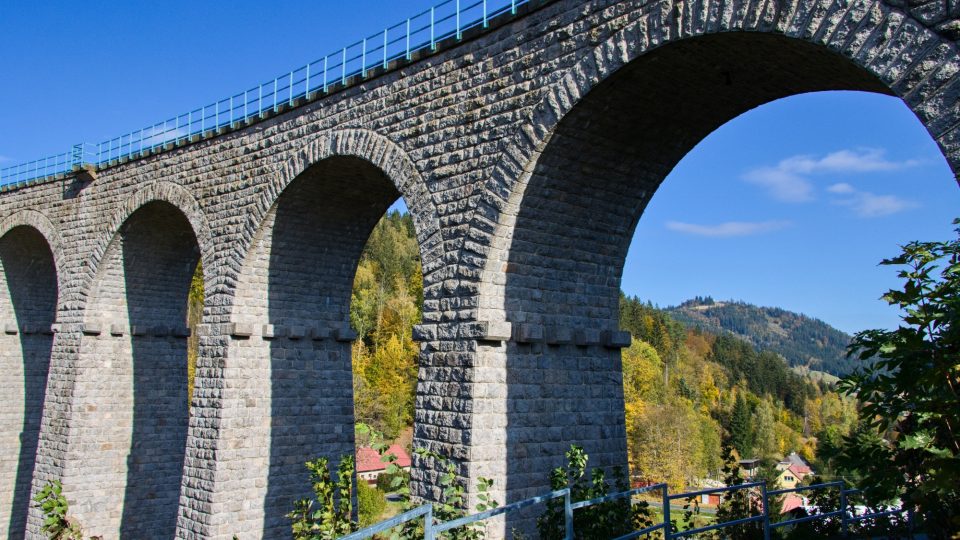 Smržovský viadukt otevřeli v roce 1894