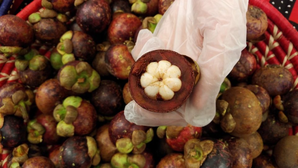 Africké trhy v Liberci nabídly desítky druhů exotického ovoce a zeleniny
