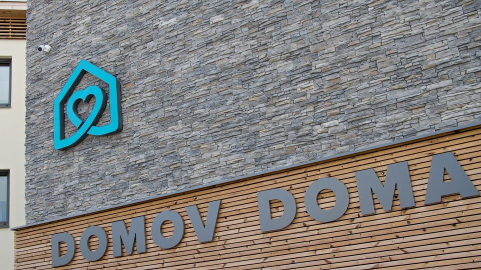 Domov Doma v Lomnici nad Popelkou je nové pobytové zařízení určené především pro pacienty s Alzheimerovou chorobou
