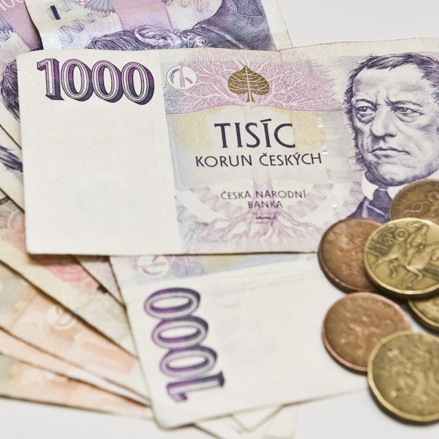 Peníze  (ilustrační foto) | foto: Filip Jandourek