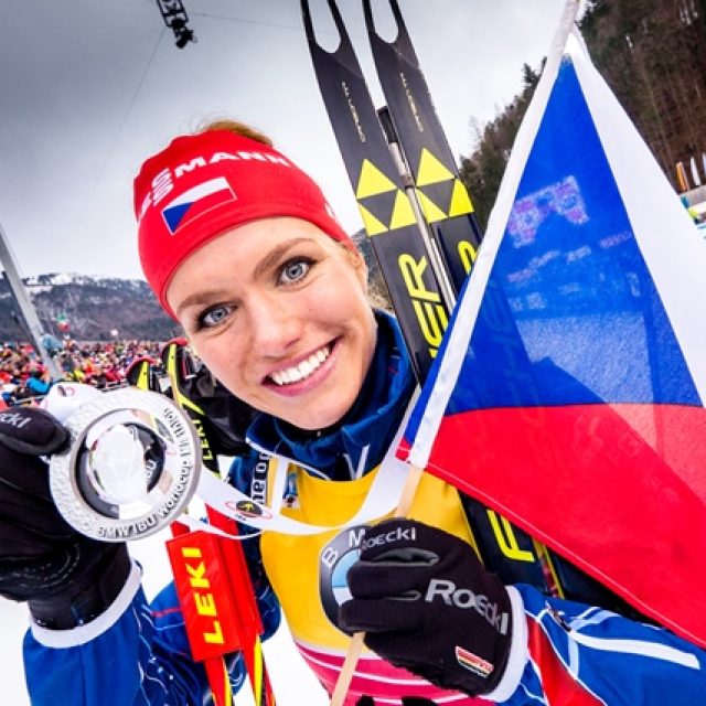 Gabriela Soukalová s medailí za druhé místo za sprint v Ruhpoldingu | foto:  (C) Český biatlon,  Petr Slavík