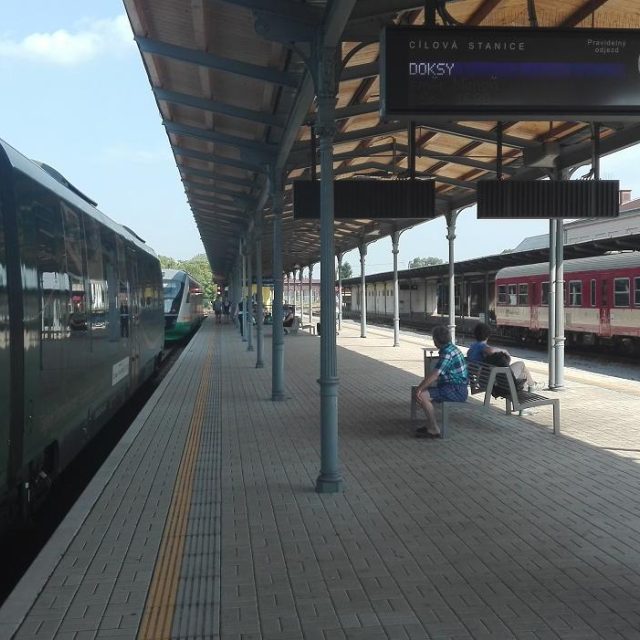 Slevy jsou určeny studentům do 26 let a seniorům nad 65 let  (ilustrační snímek) | foto: Eva Malá,  Český rozhlas Slevy jsou určeny studentům do 26 let a seniorům nad 65 let  (ilustrační snímek) | foto: Eva Malá,  Český rozhlas