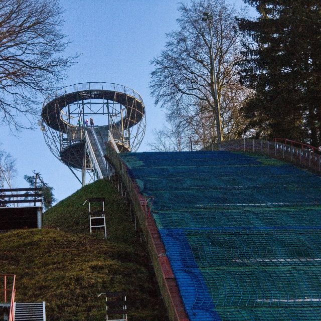 Na můstku s umělou trávou začínal i Roman Koudelka | foto: Jaroslav Hoření,  Český rozhlas