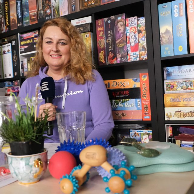 Gabriela Bašková v rozhlasové kavárně | foto: Milan Baják,  Český rozhlas