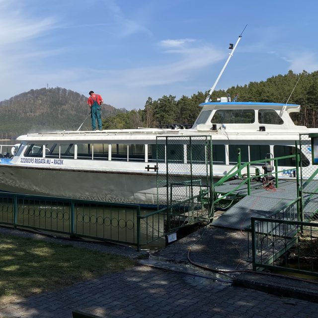 Na Máchovo jezero budou vyplouvat Máj,  Hynek,  Racek a Jarmila alias Marie z roku 1924 | foto: Jiří Jelínek