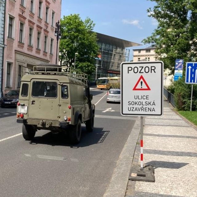 V centru Liberce uzavřeli část jedné z nejvytíženějších ulic - Sokolské | foto: Jana Pšeničková,  Český rozhlas