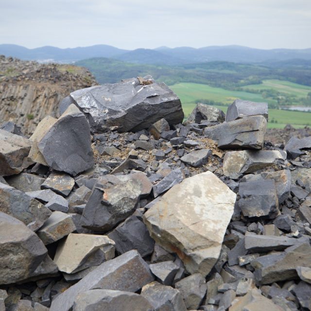 Kamenolom u Černé v Pošumaví na Českokrumlovsku má být o tři hektary větší | foto: Ota Bartovský,  MAFRA / Profimedia