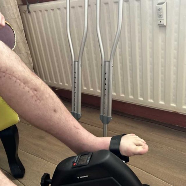 Pan Karel z České Lípy se stále léčí po květnové nehodě na elektrokoloběžce | foto: Jiří Jelínek,  Český rozhlas