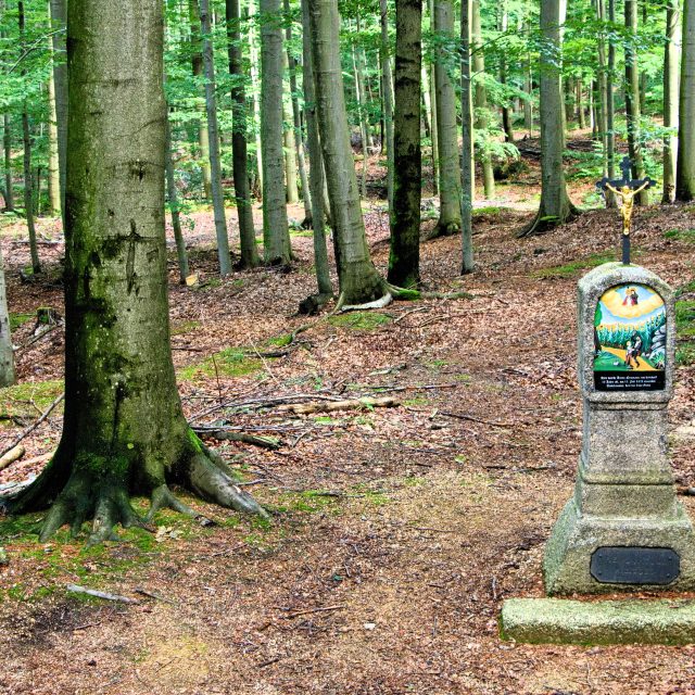 Pomníček byl v roce 2021 restaurován | foto: Jaroslav Hoření,  Český rozhlas