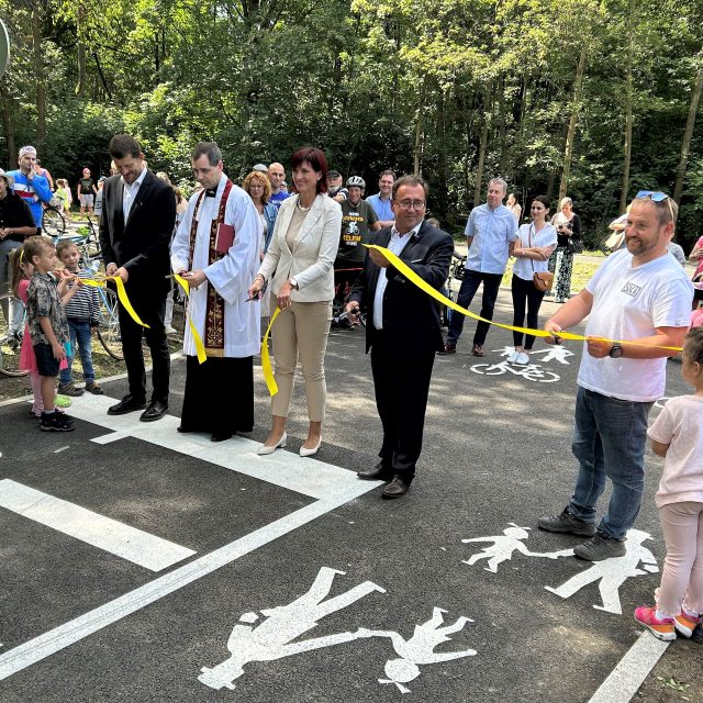Slavnostní otevření první etapy cyklostezky | foto: Jiří Jelínek,  Český rozhlas