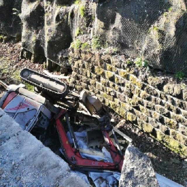 Nehoda bagru se obešla bez zranění | foto: Magistrát města Jablonec nad Nisou