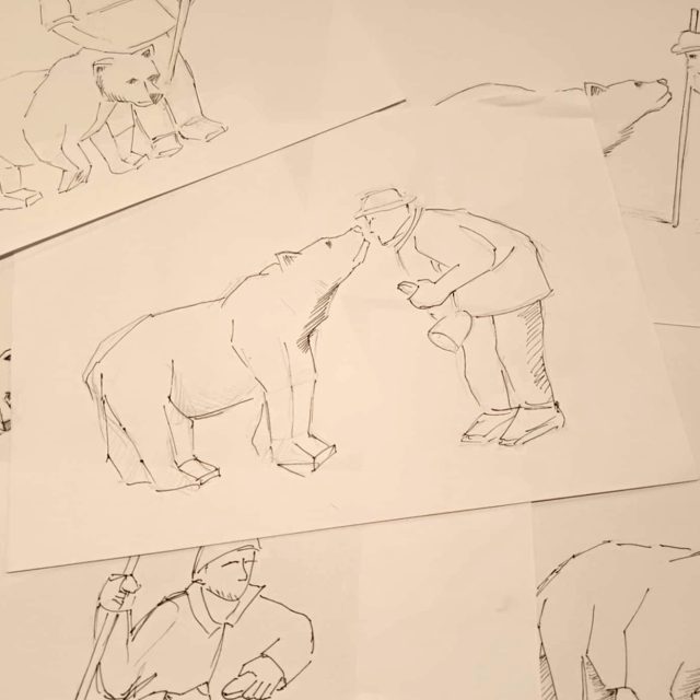 Různé varianty sousoší Havlase Pavlaty s medvědem,  autor skic je sochař Pavel Roleček | foto: Jaroslav Hoření,  Městečko na dlani z.s.