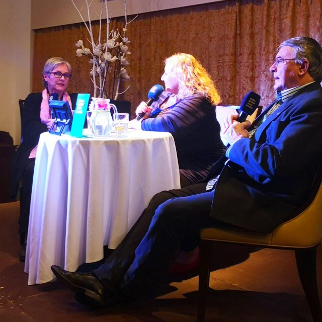 Marta Vančurová a Vlastimil Harapes jsou Na větvi s Halinou Pawlowskou | foto: Český rozhlas Hradec Králové