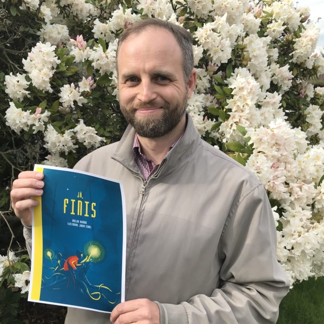 Liberecký vědec a spisovatel Václav Dvořák chystá druhou knihu. I tentokrát bude určená dětským čtenářům | foto: Lucie Fürstová,  Český rozhlas,  Český rozhlas