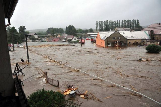 Povodně v roce 2010 přinesly zkázu na osmdesáti obcím v kraji | foto: Marie a Jiří Mrňávkovi