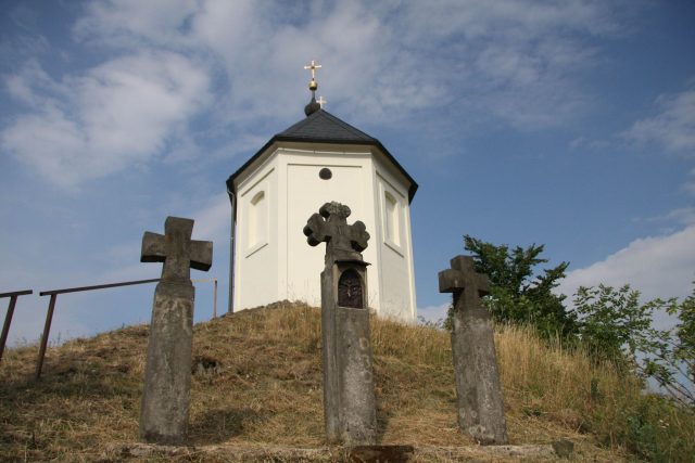 Vyskeř - obnovená křížová cesta | foto: Jaroslav Hoření,  Český rozhlas