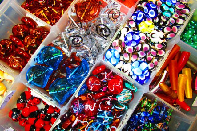 Perle a perličky k výrobě bižuterie  (ilustrační foto) | foto: Jaroslava Mannová